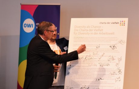 Unterzeichnung der Charta der Vielfalt durch den Geschäftsführer GSN Gebäudesicherheit Nord GmbH Jürgen Groen